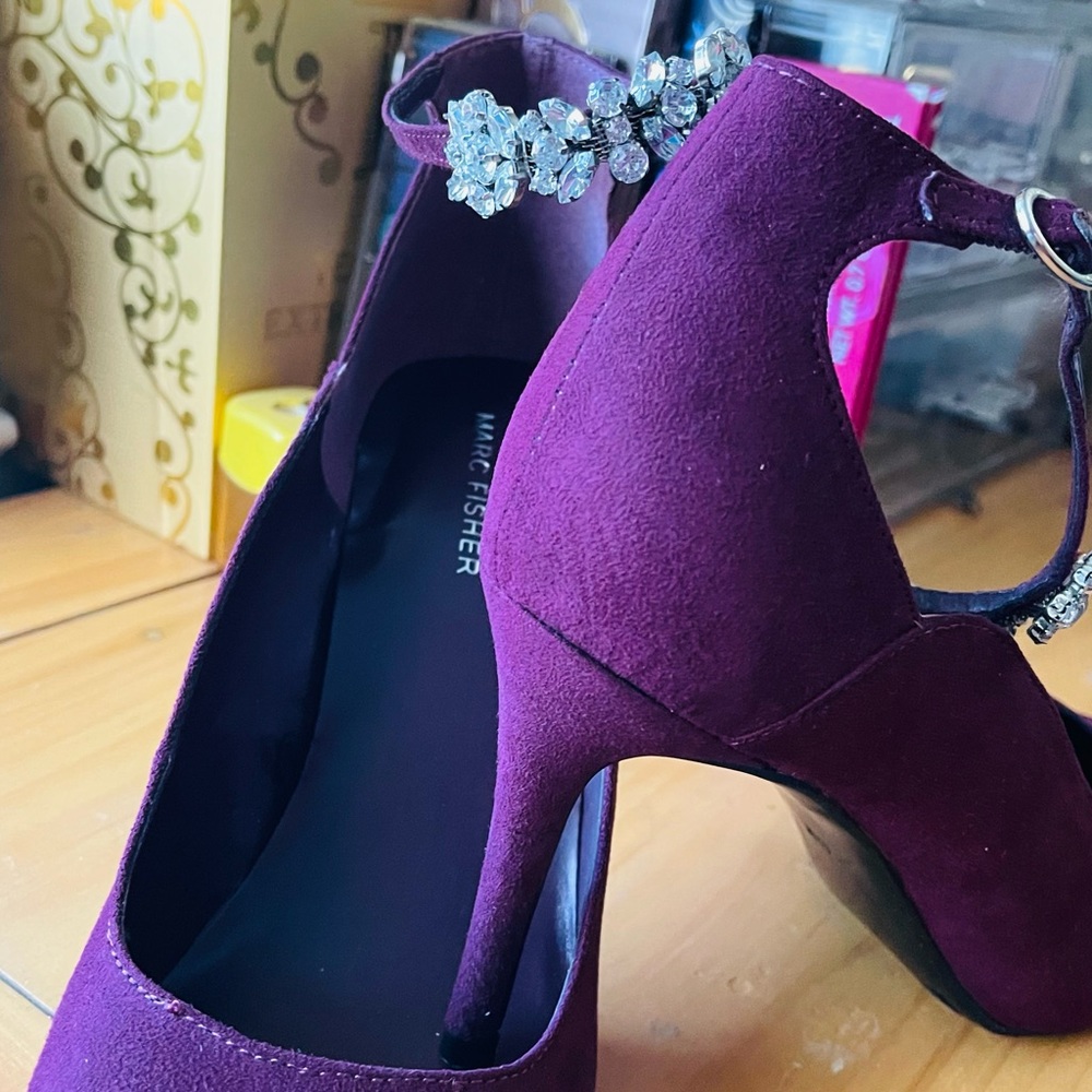 Marc Fisher Maroon Heels